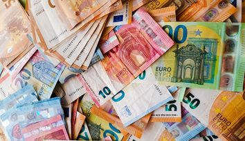 Afacerea cu care o fostă profesoară de 30 de ani câștigă aproape 6 milioane de euro pe an: „Oamenii mor zilnic”. Cum a dat lovitura