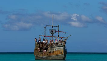 Au apărut primele imagini din noul sezon „Survivor România”, cu cei 20 de concurenți, din Republica Dominicană. Daniel Pavel: „Pe ultimul care va ajunge îl va paște un mare pericol!”