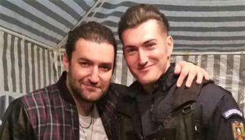 Smiley are o sosie în Jandarmerie. Cine e tânărul care îi seamănă izbitor