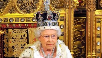 Ce cadou de nunta are Regina Elisabeta pentru Meghan Markle si Printul Harry