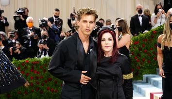 Priscilla Presley, alături de tânărul care joacă rolul lui Elvis. Cum arată la 76 de ani, după numeroase operații estetice