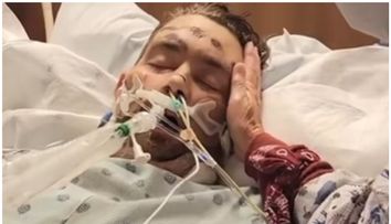 Bărbatul care a intrat în comă după ce a încercat să scoată un fir de păr crescut sub piele s-a recuperat. Familia vorbește despre un miracol