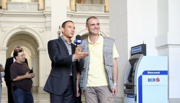 Catalin Radu Tanase isi joaca propriul rol alaturi de Jean Claude Van Damme FOTO