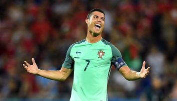 Cristiano Ronaldo, gest de suflet pentru tara sa. Ce a facut pentru un adapost de caini