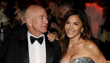 Aroganță ”cosmică” la nunta lui Jeff Bezos cu Lauren Sanchez! Mireasa a purtat ”ceva albastru”... adus din spațiu. Ce cadouri de prost gust le-a făcut invitatelor