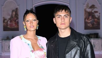 Oriana Sabatini, goală pușcă pentru a-și promova noul single! Cât de sexy e iubita lui Paulo Dybala