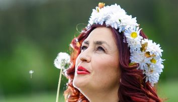 Rona Hartner intra in Ferma Vedetelor. Ce asteptari are
