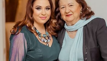 Oana Roman a primit un semn divin din partea Mioarei Roman. Fosta soție a lui Marius Elisei este convinsă că mama ei comunică din lumea de dincolo: „Datorită ei am reușit”