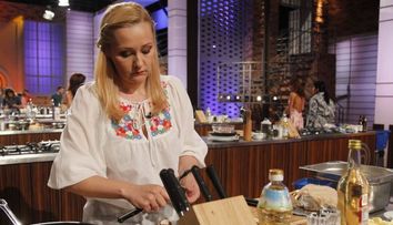 Elena Lasconi, specialista in deserturi delicioase. 