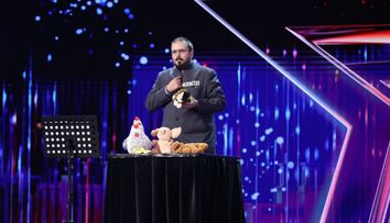 Românii au talent 2021: Valeriu Nichitean a stârnit hohote de râs cu pilda sa și prietenii necuvântători de pe scenă