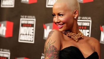Noua aparitie a lui Amber Rose. Ce s-a vazut cand a fost fotografiata de paparazzi