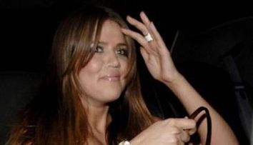 Khloe Kardashian si-a pierdut virginitatea la doar 14 ani! Acum, regreta! Are motive?