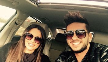 Dorian Popa s-a fotografiat asa si a starnit amuzamentul in randul fanilor. Ipostaza in care s-a lasat fotografiat in plina strada