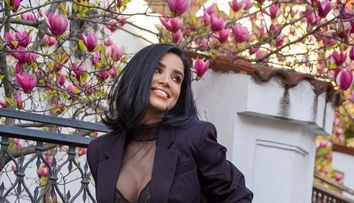 Adelina Pestrițu: 