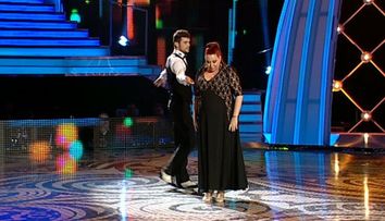 Oana Roman, insarcinata in 6 luni, pe scena de la 