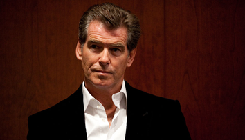 Fiul lui Pierce Brosnan a ajuns pe străzi. Pricipalul motiv pentru care se află în această situație