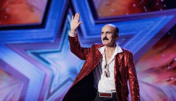 „Sunteți o apariție minunată! Abia aștept să văd ce dispariție faceți”. Ion Florescu, alias domnul Cici, i-a contrariat pe jurați cu momentul ales. Și-a încercat norocul pe scena „Românii au talent”, la 76 de ani
