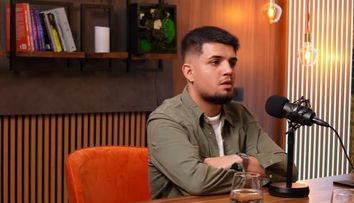 Babasha a povestit într-un podcast ce a simțit după ce a fost huiduit la concertul Coldplay: „Nu mă așteptam să mai fiu invitat și a doua seară!”