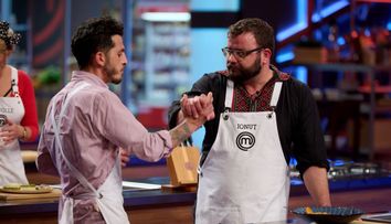 Marco și Ionuț câștigă prima probă în bucătăria MasterChef și devin căpitani de echipe
