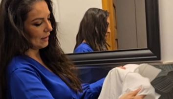 Cristina Joia știe că poate picta chiar și în bluze albe. Ea apelează mereu la DERO PRO, detergentul care pete dificile de la prima spalare