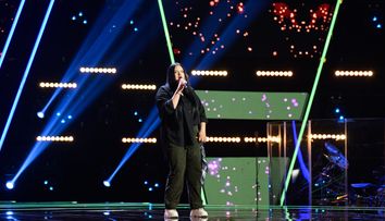 Vocea României 2025, 31 octombrie. Irina Pătrașcu, eleva de 17 ani care a întors toate scaunele cu o interpretare impecabilă a piesei „Cuz I Love You”