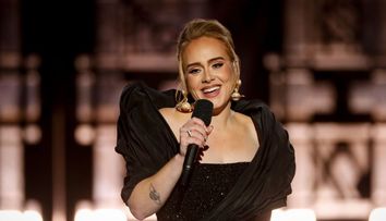 Adele, mai urmărită decât Premiile Oscar! Britanicii nu s-au desprins din fața televizoarelor în timpul concertului 