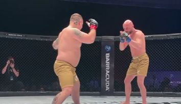 OG Eastbull l-a bătut pe Jon Băiat Bun în cușcă! Cum a decurs lupta lor – VIDEO