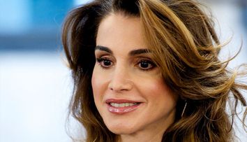 Regina Rania a Iordaniei poartă cele mai elegante ținute 