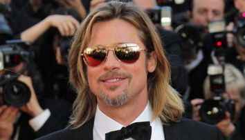 Brad Pitt, cadou extravagant cu doua saptamani inainte sa implineasca 50 de ani: un avion Spitfire, in valoare de 2 milioane de dolari