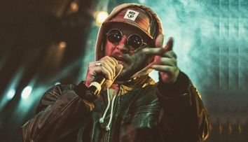 Macanache lansează al patrulea album din carieră, Moft, cu un concert în „cartierul” studenților