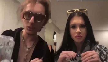 Rebecca, fosta iubită a lui Vlad Pascu, a fost trimisă în judecată, după ce a participat la un jaf, alături de alți șase tineri de bani gata. Motivarea Tribunalului București