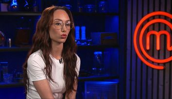 MasterChef, 11 noiembrie 2025. Concurenții de la testul sub presiune sunt jurizați! Ariane, după ce nu s-a salvat și și-a chemat colegul să dea proba cu ea, e judecată dur pentru ce a prezentat: 
