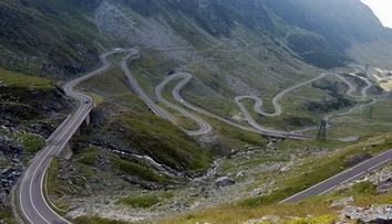 Transfagarasanul, pe primul loc in topul celor mai frumoase sosele din lume: 15 drumuri care iti taie respiratia. FOTO