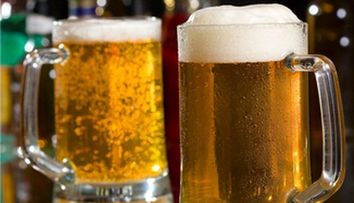 Berea nu e numai pentru barbati. 7 feluri in care doamnele o pot folosi