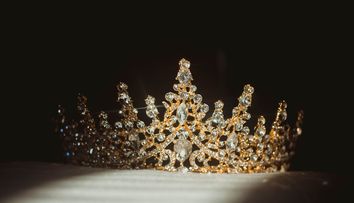 Ai unul dintre aceste nume de familie? Experții spun că ai putea avea legături îndepărtate cu familiile regale ale Europei