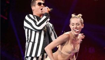 Cum a reactionat Liam Hemsworth cand a vazut-o pe logodnica lui, Miley Cyrus, in ipostaze indecente pe scena MTV VMA