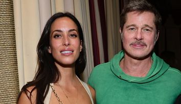 „Arată ca un tătăiță alături de ea”. După o perioadă mai lungă, Brad Pitt a ieșit în public alături de iubita lui, cu 29 de ani mai tânără decât el