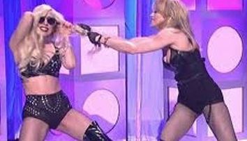 Lady GaGa vs Madonna - cea mai MARE CONTROVERSA a muzicii pop! Cine merita sa fie Regina?