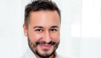 Adrian Perjovschi aduce în România Hair SPA, cel mai în vogă trend mondial din industria frumuseții, în noul său salon premium cu servicii de beauty: Jovsky Studio Verdi