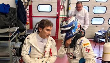 A murit Alex Zanardi. Fostul pilot de Formula 1 a avut o viață plină de tragedii: în 2001 i se amputează ambele picioare, iar în 2020 e lovit de un camion