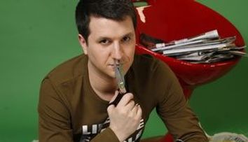 Laurette da mondenul Bucuresti pe Pietroasele, in Apropo Tv
