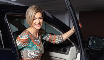 Roxana Ciuhulescu, înaltă cât bradul de Crăciun: “Mi-am luat și eu un brăduț de 2,2 m”