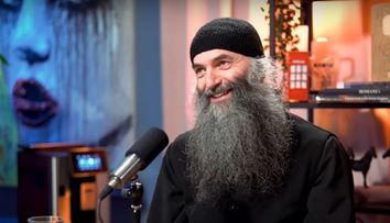 Părintele Pimen, destăinuiri divine în fața lui Măruță: „Eram la Athos”! Cum l-a ajutat Gigi Becali după ce s-a rugat la Maica Domnului