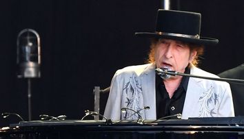 Bob Dylan, acuzat că a abuzat o fată de 12 ani în 1965. Cum se apără muzicianul
