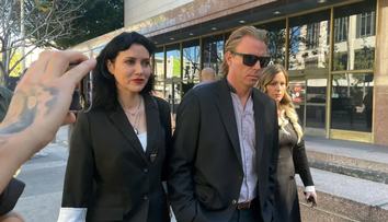 Lovitură de grație! Soția a depus actele de divorț după 12 ani de mariaj. Artistul, pus în fața faptului împlinit, fără drept la replică. Ce pretenții financiare are fosta parteneră