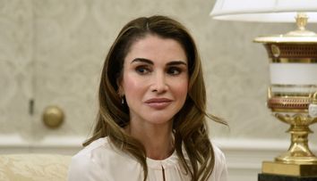 Ce fete superbe are Regina Rania a Iordaniei! Iman și Salma și-au sărbătorit recent zilele de naștere