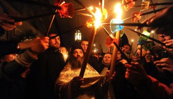 Primul Paște din România fără Lumina Sfântă de la Ierusalim? Ce transmit reprezentanții Patriarhiei Române