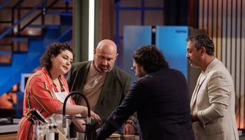 MasterChef, 21 octombrie. Chefii, complet dezamăgiți în momentul în care au gustat din preparate: „Ioana a făcut rața în viață!”. Cine a intrat în camera încinsă și cine merge mai departe