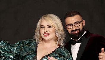 Ioniță de la Clejani, primele declarații după ce a fost luat cu ambulanța de la un spectacol: ”Mi-a fost rău. După ce mă fac bine, o să vorbesc despre asta”. Ce spune Viorica despre cei care l-au filmat pe soțul ei