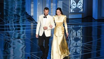Dakota Johnson si Jamie Dornan, antrenamente mai ceva ca in armata pentru Fifty Shades. La ce au fost supusi